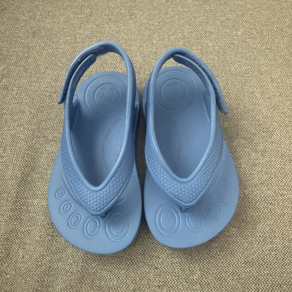 FitFlop iQushion Back-Strap Flip-Flops Kids