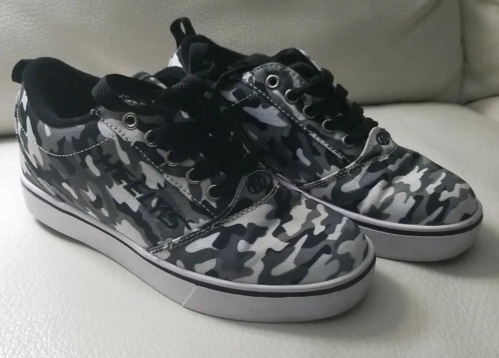 HEELYS Wheeled Sneakers Shoes Size 4 Charcoal Grey Black Camo Skated Sneakers
