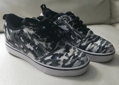 HEELYS Wheeled Sneakers Shoes Size 4 Charcoal Grey Black Camo Skated Sneakers