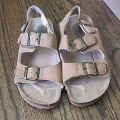 FABKIDS Beige Buckle Strap Flat Sandals Unisex Kids US 4 EU 37