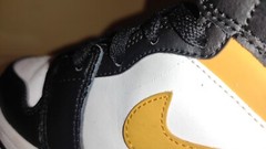 Size 3Y – Nike Air Jordan 1 Mid ‚White Pollen Black‘ White Black 640734-177 REAL
