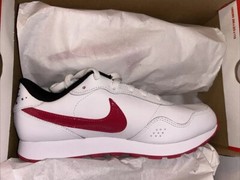 Nike MD Valiant SE 2 Low White Very Berry DC9307-100 6.5 Y New In Box