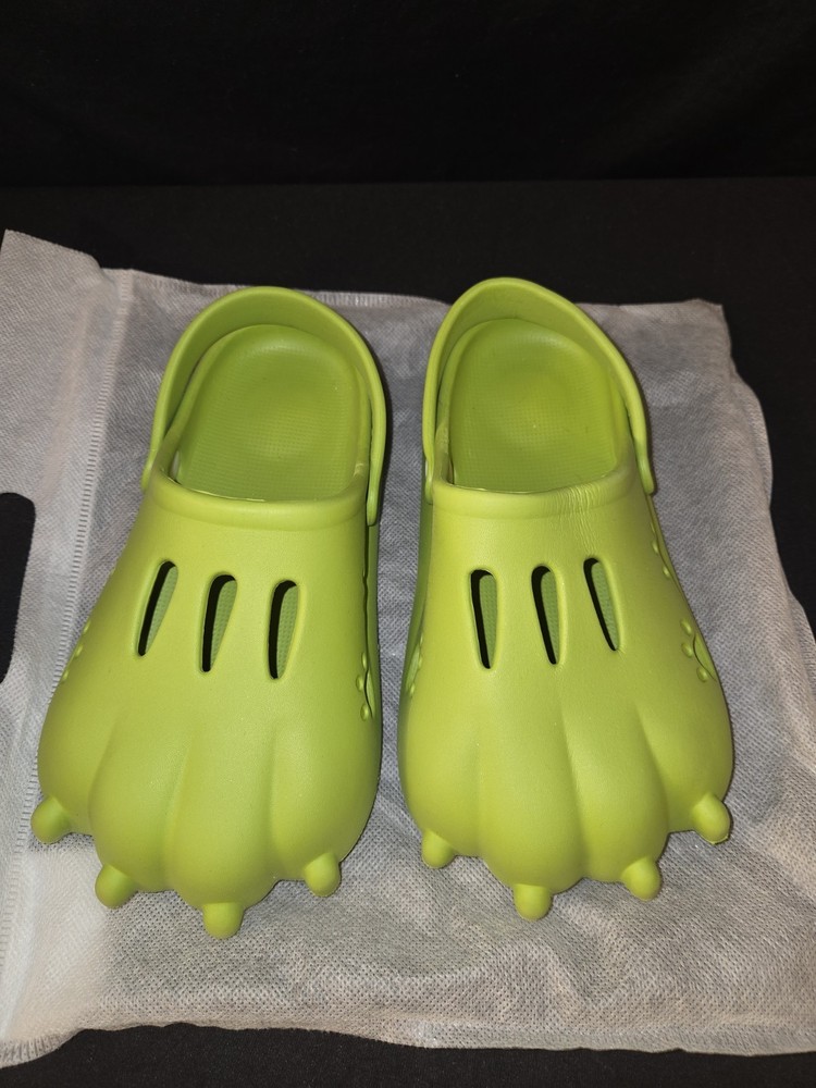Classic Clog Dreamworks Shrek Foot Lime Green 209378-3TX Size Kids C1/ E10 NEW