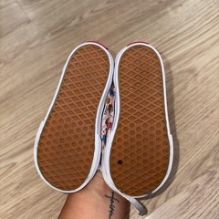 Vans X Peanuts Toddler Size 7 Lace Up Lightly used
