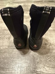 BOGS classic High Handle Waterproof Insulated Youth Boots Black Sz 9