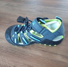 Kamik Boy’s Crab Closed Toe Waterproof Sandals Size:US7 Blue NIB