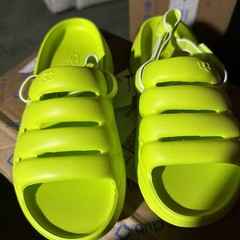 UGG K Sport Yeah Kids Sandals Size 3 US / 35 EU Lime Green 1129050K New in Box
