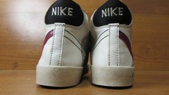 Nike Blazer Mid ’77 Size 11.5C Youth Sneakers Shoes GS Guava Ice Night Maroon