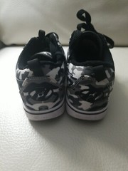 HEELYS Wheeled Sneakers Shoes Size 4 Charcoal Grey Black Camo Skated Sneakers