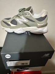 New Balance 9060, Big Kids size 7 Wide, Green, White and Beige, Never Worn