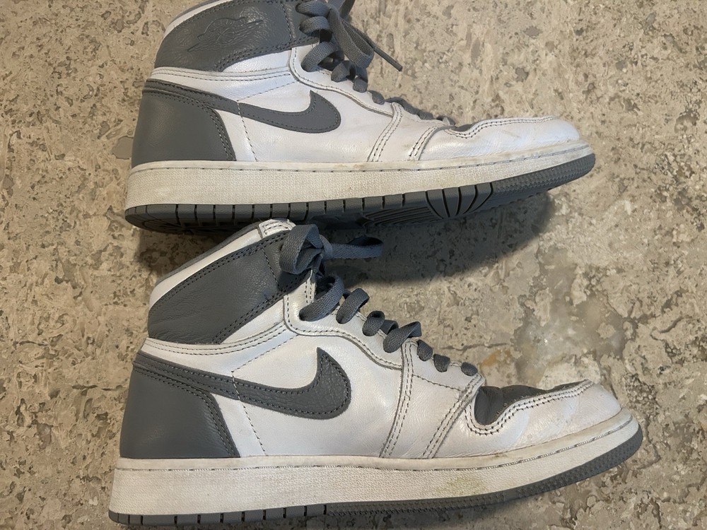 Nike Air Jordan 1 Mid Boys Size 6.5Y Gray White Youth Sneakers Shoes Pre-worn