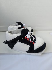 Wonder Nation Boys‘ Sneaker-Style Slippers – Plush Black & White – NWT – Various
