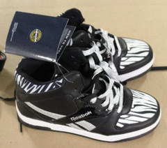 Heelys Reebok Size 5 Youth Black White & Silver Hightop Skate Sneakers Shoes NEW