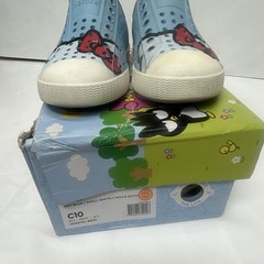 Native Hello Kitty Kids US 10 Blue/White/Red/Black Low Top Slip-On Casual