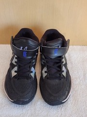Kids Nike Kyrie Irving Infinity Basketball Shoes/ Size 13/Indoor Use Only