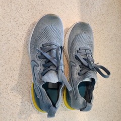 NIKE EPIC REACT FLYKNIT 2 SNEAKERS KID’S YOUTH Sz 6Y