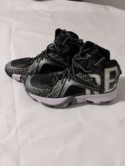 ASHION Unisex Kids Basketball Shoes Air High Top Size EUR 38. Read Description