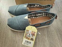 Toms Youth Bimini Blue Chambray Slip-On Shoes Size 6 Boys Girls NEW! EUR 38