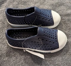 NWT J.Crew Crewcuts Kid’s Size 10 Blue Waterproof Sneakers Breathable BF515 4869