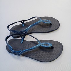 Kids Havaianas Navy Blue Flip Flop Sandal Size 35-36 With Adjustable Strap