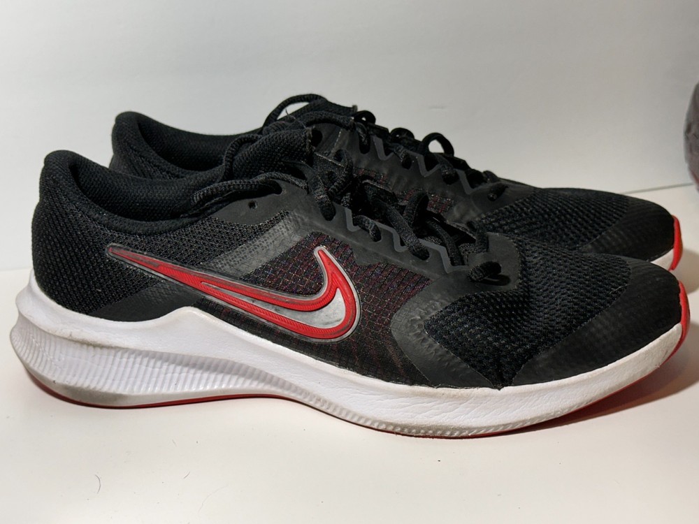 Nike Downshifter 11 black & red running shoes CZ3949-005 youth 7 / women’s 8.5