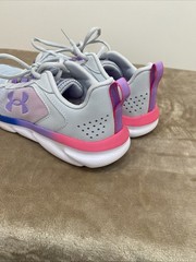 Under Armour Assert Cross Trainer, Sneakers, Size 5 Youth – Brand New
