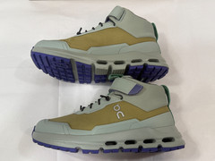 On Cloudhero Mid Waterproof Hiking SZ 11.5 Kids Safari/Mineral 3KD30012065