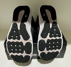 Under Armor- Pull on running Shoe, Youth 3, Black white