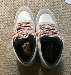 Vans Skateboarding Mid Top Leather Sneakers Beige/White/Red Lace-Up US 6.5