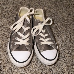 Converse all stars low tops kids grey youth size 11 sneakers