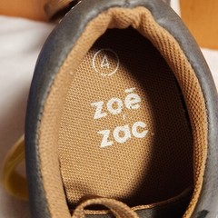 Zoe & Zac Youth Size 4 Brown Casual Lace Up Sneakers Comfort Shoes EUC