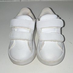 adidas Unisex Kids White Low Top Hook & Loop Sneakers Rubber Sole US 6