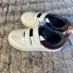 Carter’s All White Kids Sneakers With A Pop Of Red & Blue Size 12