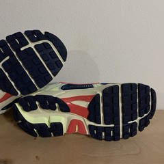Nike Vomero 5 Barely Volt MidnIght Navy GS – Size 6.5Y