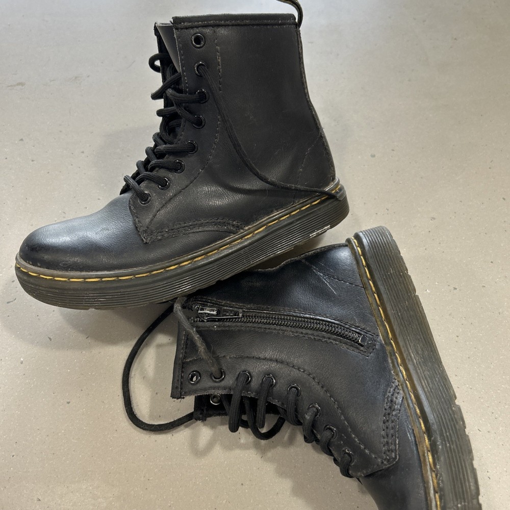 Dr. Doc Martens Zavala J Combat Boots Kids Black Leather Unisex US Size 1
