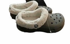 Crocs Mammoth Kids Size 3