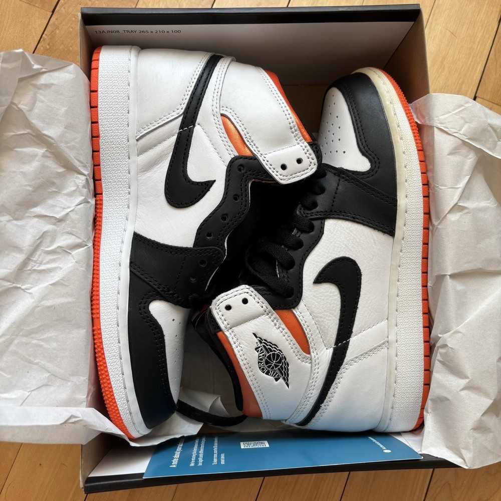 Nike Air Jordan 1 High OG Electro Orange 2021 575441-180 Size 4.5 Y