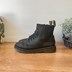 Dr Martens 1460 J Pascal Black Leather Zipper Unisex Kids Combat Boot Size 3