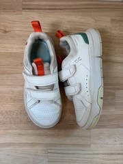 On The Roger Hook and Loop Sneakers 3KE10010840 White/Green SIZE: K13