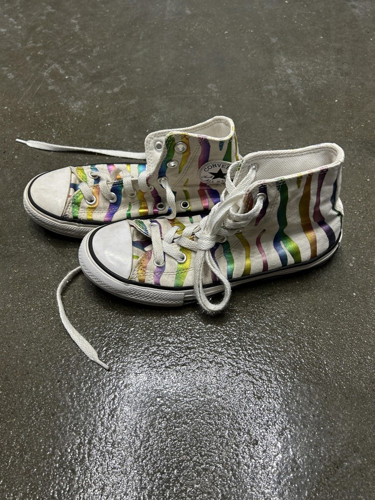 Converse Chuck Taylor All Star Shoes Youth Size 2 Rainbow High Top Sneakers