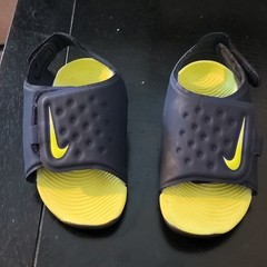 Nike Sunray Adjust 5 Kids‘ Navy Yellow Slide Sandals, Size 10C