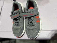 Under Armour 3026183 Kids Hook & Loop Mesh Low Top Sneakers Gray Red 3Y