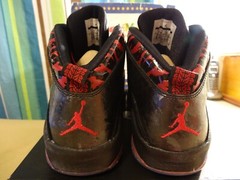 Air Jordan 10 Retro DB (GS) „Doernbecher“ Black/Gym Red 641746 060