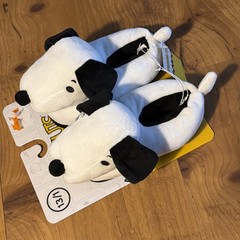 NWT Peanuts Snoopy Child’s Size (13-1) Plush Slippers w/ Cushioned Sole!