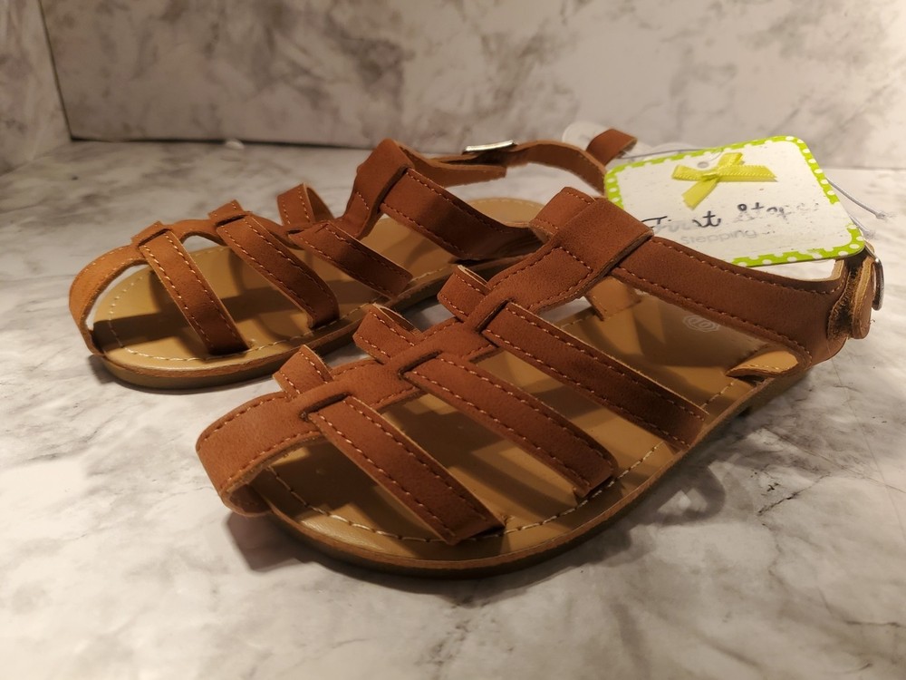 FIRST STEPS SANDLES SIZE KIDS 10