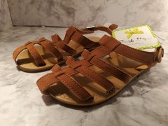 FIRST STEPS SANDLES SIZE KIDS 10