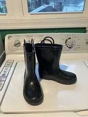 Black Waterproof Rain Boots with Pull Handles intrigue size 1 splash Toddler