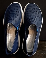 Iconic Crocs Citalane Roka Kids Size J3 (Junior 3) Navy Perforated Holes Beach