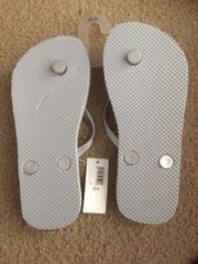 NWT Old Navy Silver Gray Classic Flip Flops Sandals Kids Size 12-13