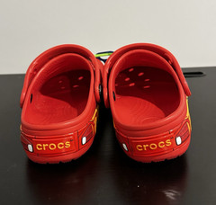 BRAND NEW Lightning McQueen Light Up Crocs Kids SZ 13 209381-610 Rouge Red
